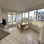 Superbe T4 Vue, Metro Commerces Créteil