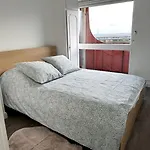 Superbe T4 Vue, Metro Commerces Apartmán *